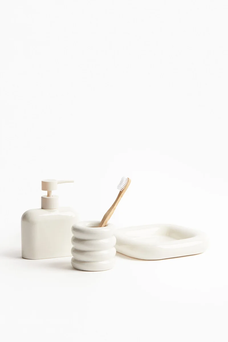H&M Stoneware toothbrush mug