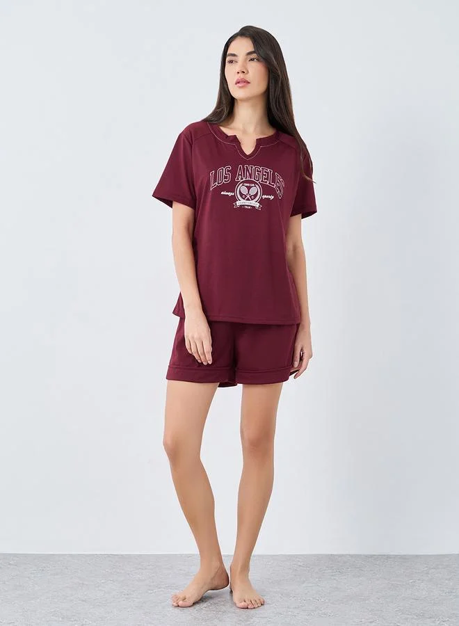 Styli Styli Los Angeles Notch Neck Raglan T-Shirt & Shorts Set
