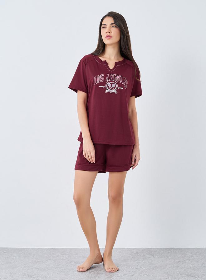 ستايلي طقم تي شيرت وشورت بياقة على شكل حرف  من ستايلي لوس أنجلوس - Image 1