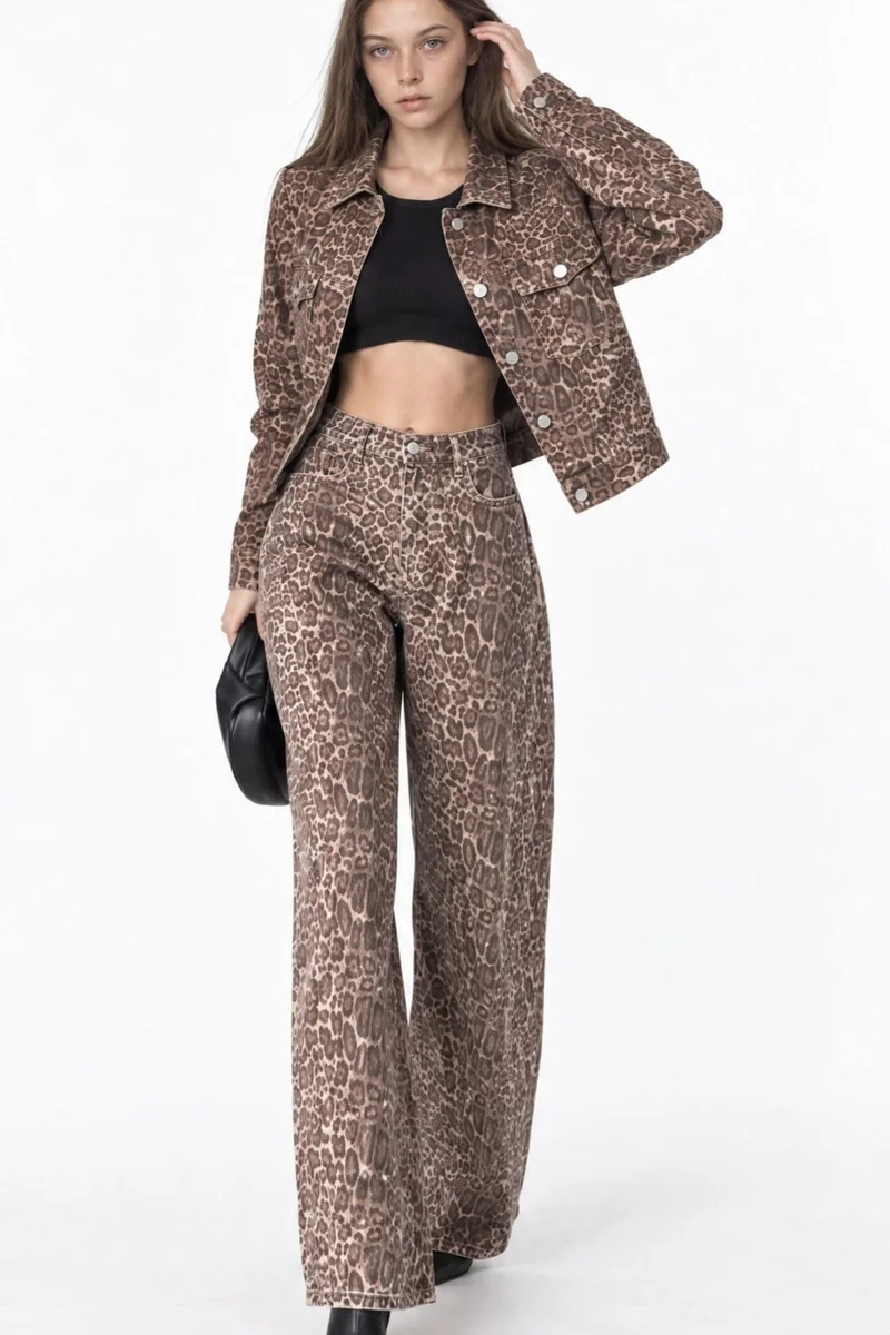سكوالو SQUALO Leopard Crop Denim Jacket