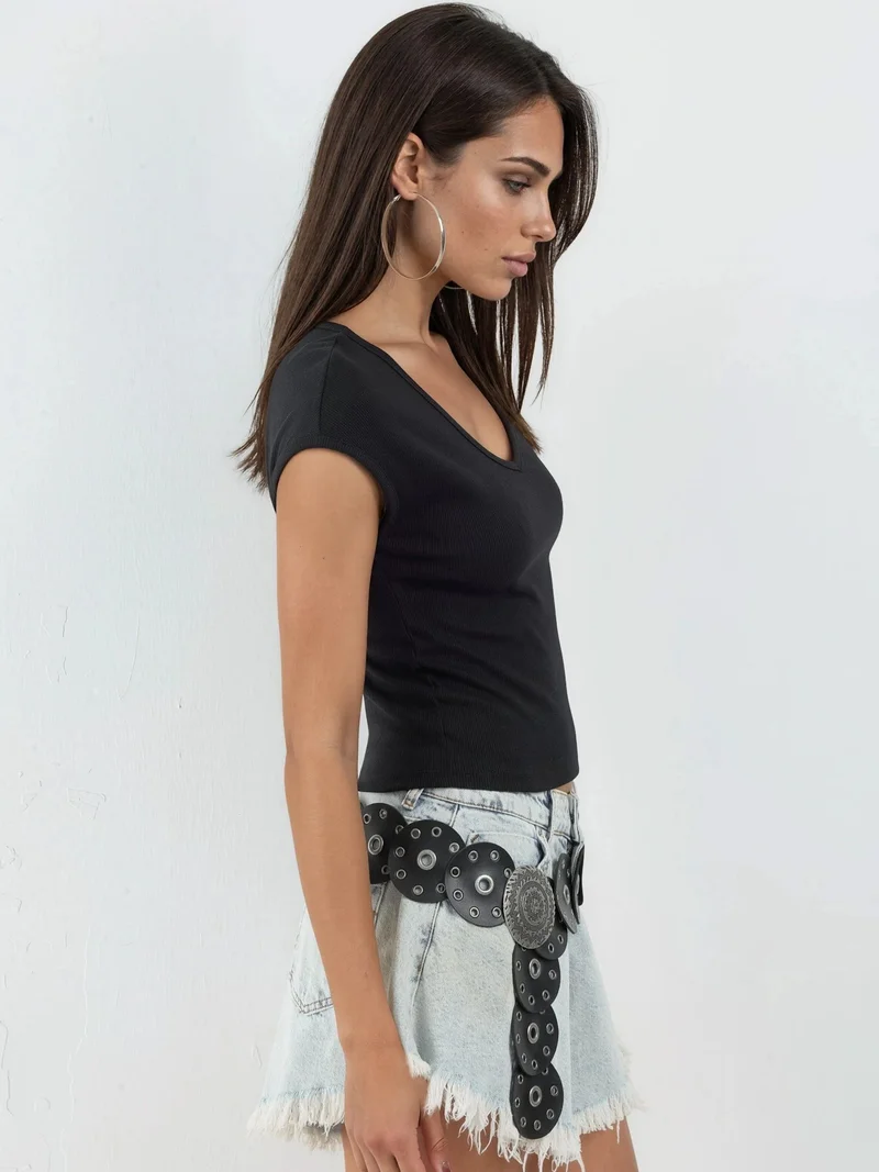 بوسيم BUSEM V-Neck Ribbed Blouse