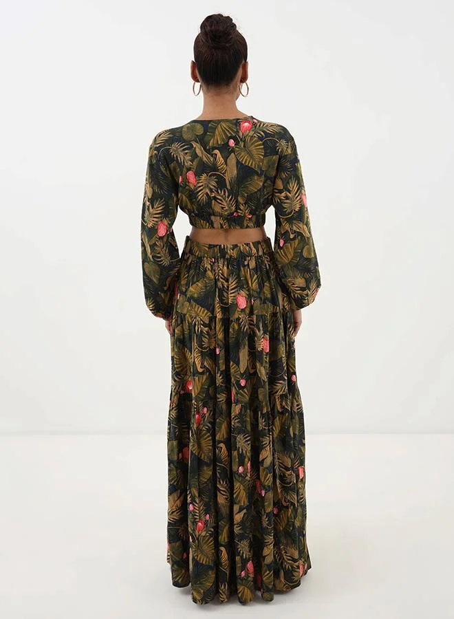 استوديو أول Enchanted Whispers Cut-out Maxi Dress