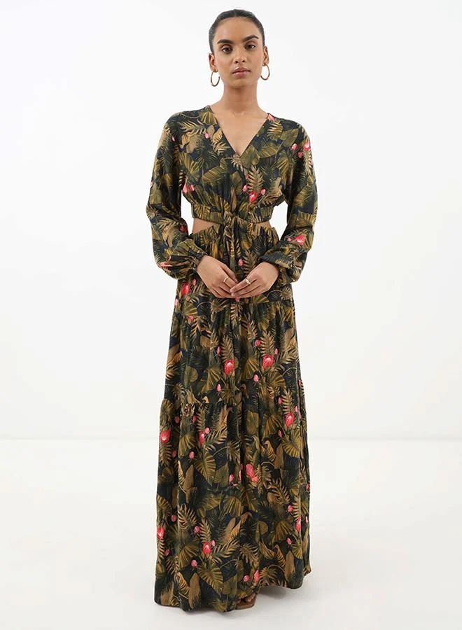 استوديو أول Enchanted Whispers Cut-out Maxi Dress