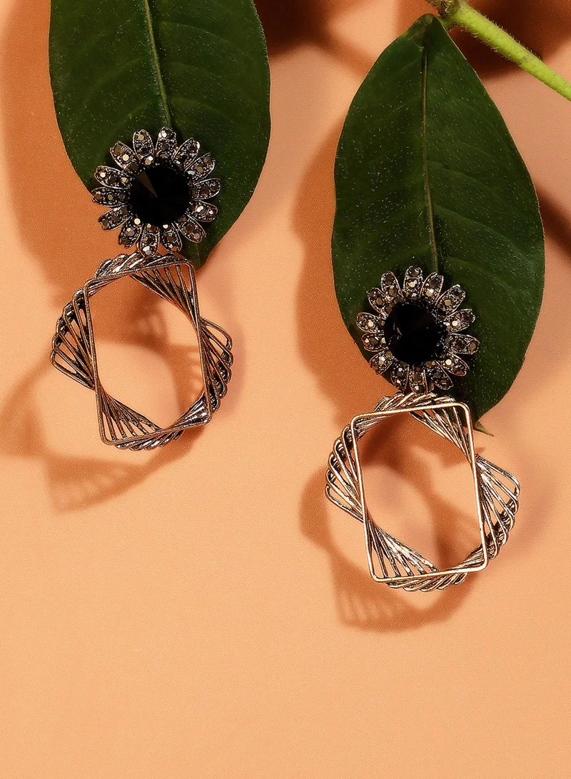 SOHI Twisted Circular Daisy Artificial Drop Earring Jewellery
