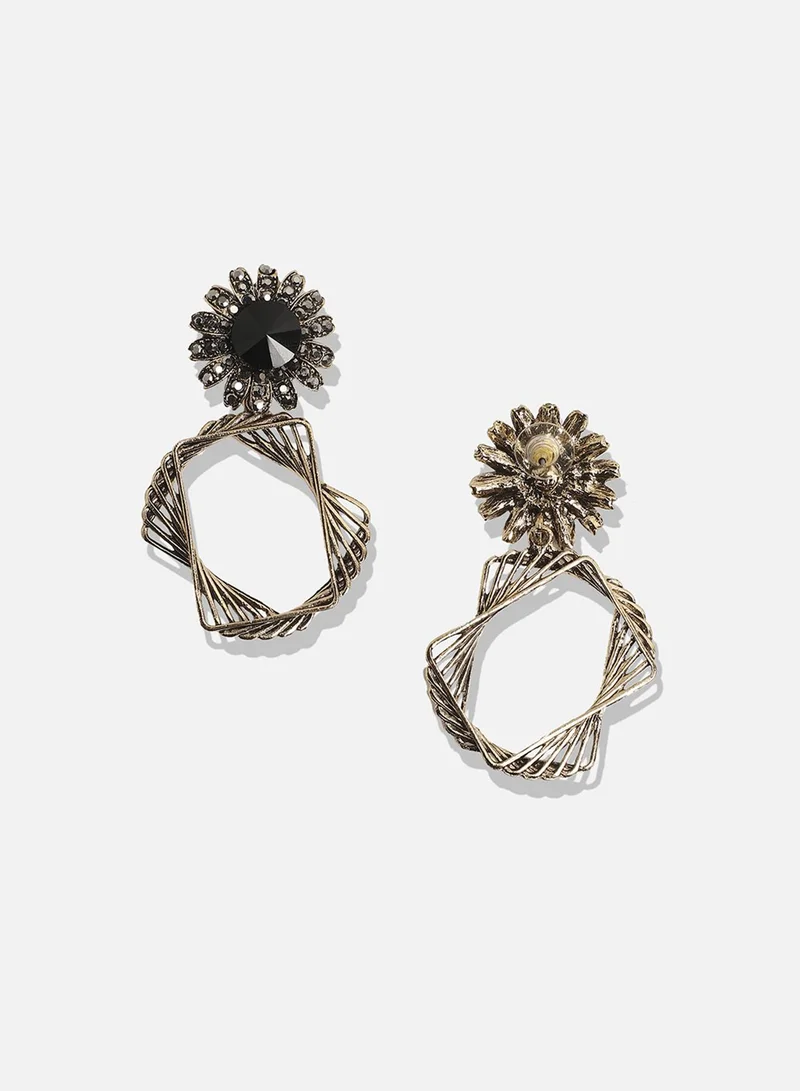 SOHI Twisted Circular Daisy Artificial Drop Earring Jewellery