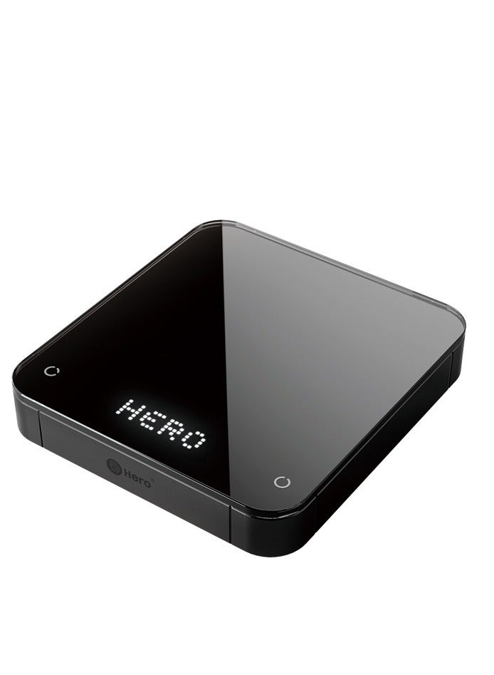 زيروهيرو مجموعة ZeroHero Z3 Pro المتقدمة لتحضير القهوة، مكونة من 10 قطع مع غلاية كهربائية للتحكم في درجة الحرارة، ميزان Hero للقهوة، قمع تقطير زجاجي Prisma، إبريق سيرفر أصلي بسعة 400 مل، مطحنة يدوية Z3 Pro، فلتر ورقي أصلي V01 - 50 قطعة، كوبين مطروقين بسعة 90 مل، وفرشاة خشب الزان. - Image 4