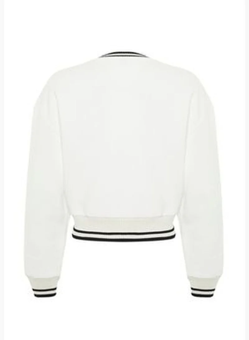 trendyol Ecru Knitwear Tape Detail Thick Polar Inner Crop Knitted Sweatshirt TWOAW24SW00339