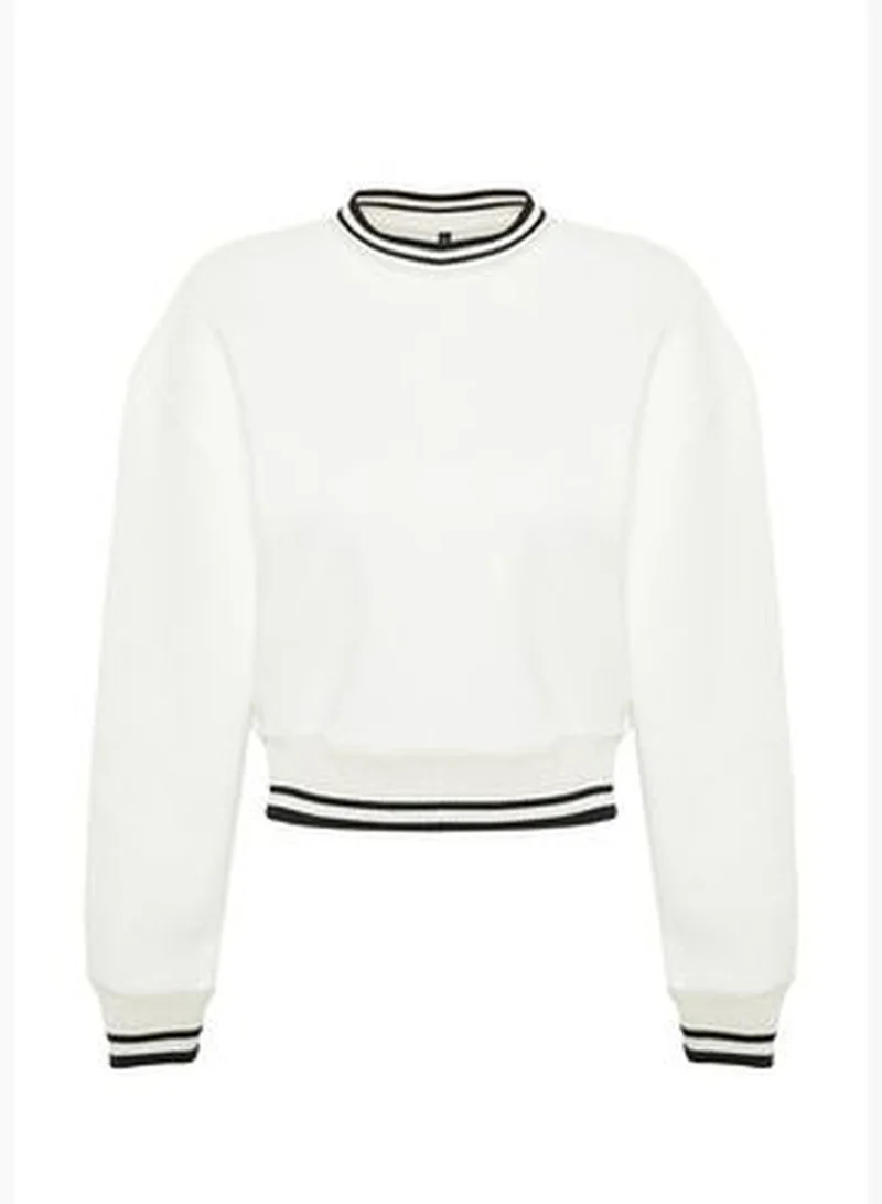trendyol Ecru Knitwear Tape Detail Thick Polar Inner Crop Knitted Sweatshirt TWOAW24SW00339