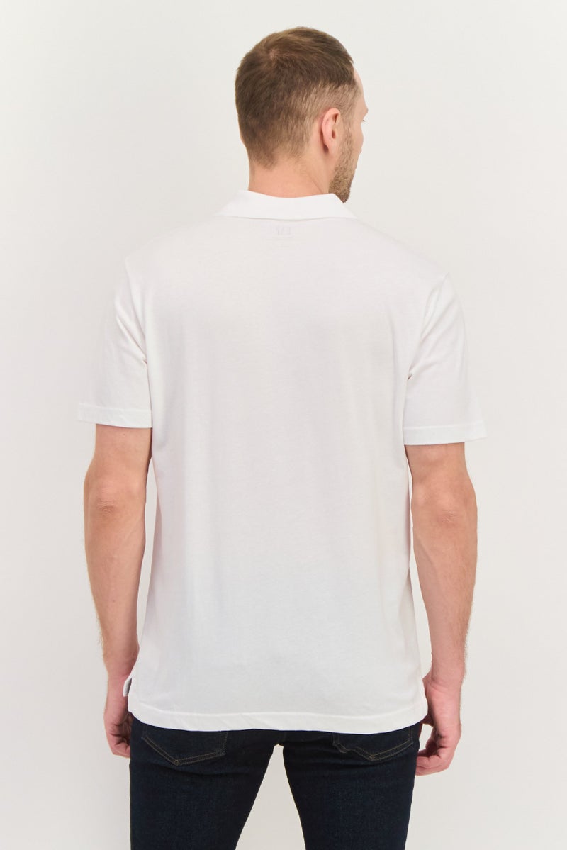 GAP Men Regular Fit Textured Short Sleeves Polo Shirt, White - Image 3