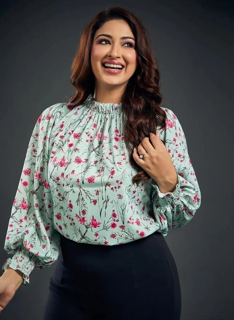 Zigzag Neck Detailed Long Sleeve Printed Satin Smocked Top