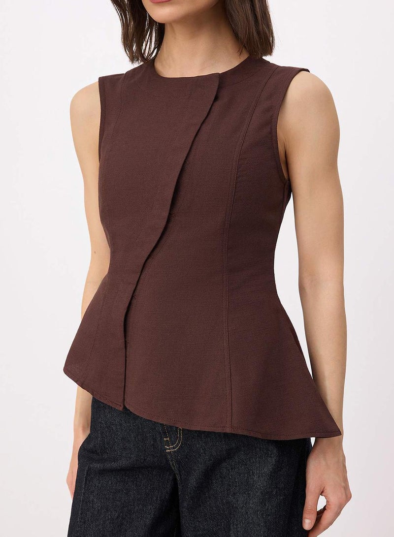 trendyol Brown Fitted Cross Closure Detailed Woven Vest - Image 3