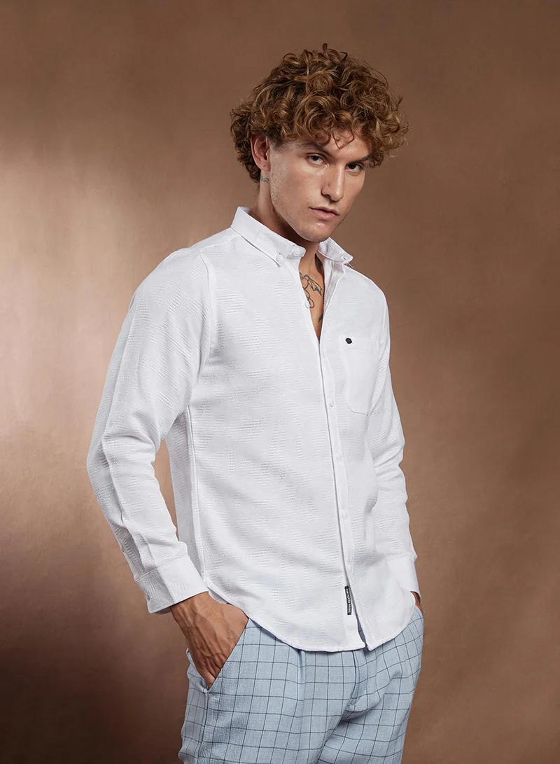 Campus Sutra Campus Sutra Men's Chalk White Open-Weave Regular Shirt For Casual Wear | Spread Collar | Long Cuffed Sleeves | Button Closure | Shirt Crafted With Comfort Fit For Everyday Wear