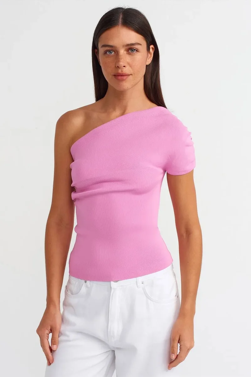 DILVIN Slim Fit Asymmetrical Knit Blouse