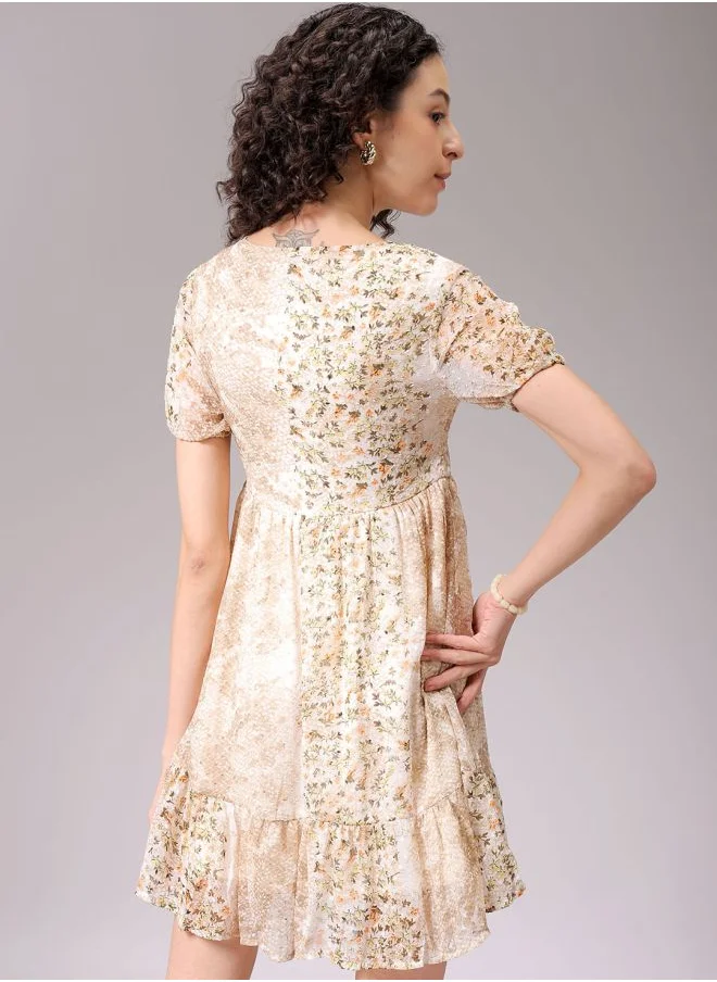 مرفوعة Women Fit and Flared Casual Ditsy Print Ruffle Dress