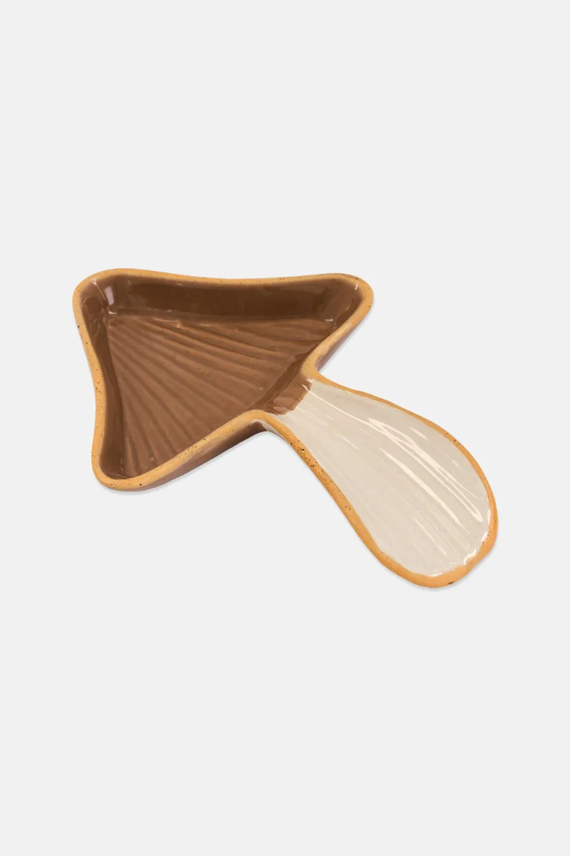 Muy Mucho Ceramic Mushroom Plate 19 x 14,5 x 2,5 cm, Tan