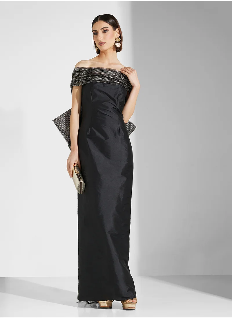 نمشي x Off Shoulder Dress With Shimmer Exaggerated Back Bow