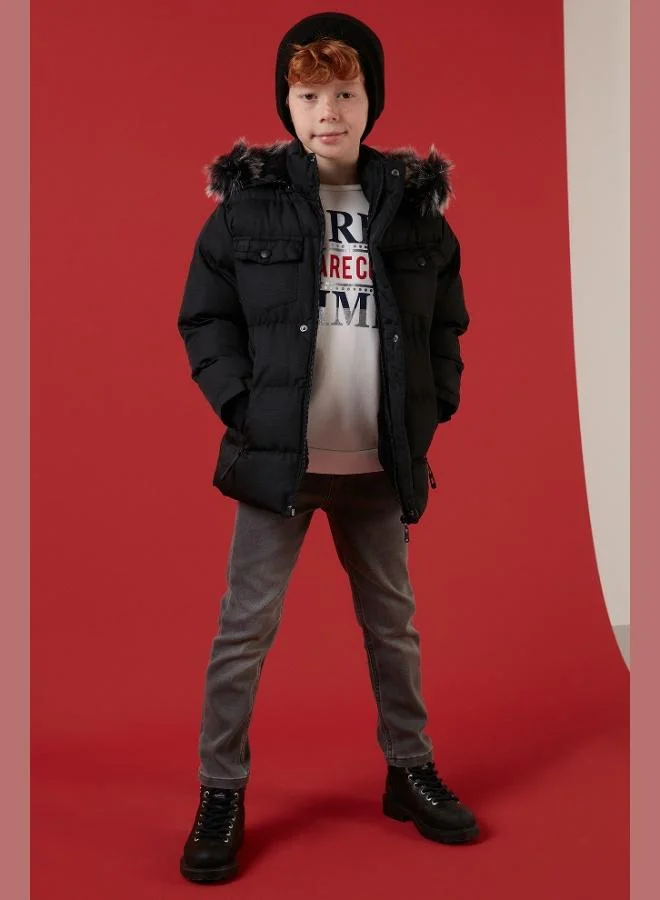 ليلا جاكيت منتفخ مبطن بالقطيفة بغطاء رأس قابل للفصل ومقاوم للماء للأولاد