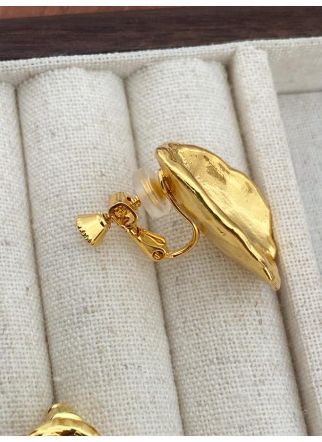 نيبمينينت - And Korean Retro Ab Design Sense Texture Irregular Arc Metal Earrings Cold Wind Ear Clip No Holes - Image 1