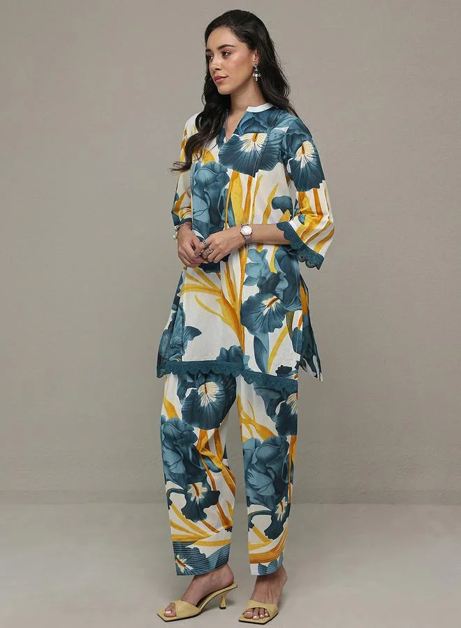 لباس White Printed Cotton Straight Kurta And Salwar Set