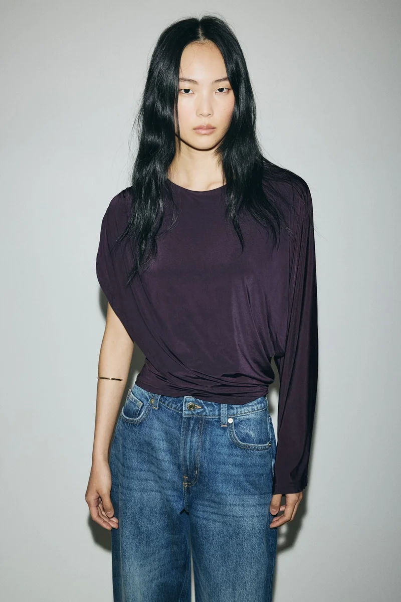 اتش اند ام بلوزة جيرسيه غير متماثلة