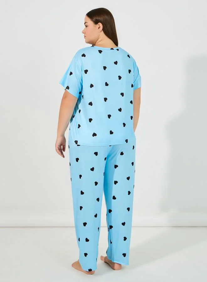 Styli Plus Size Heart Print T-Shirt & Pyjama Set