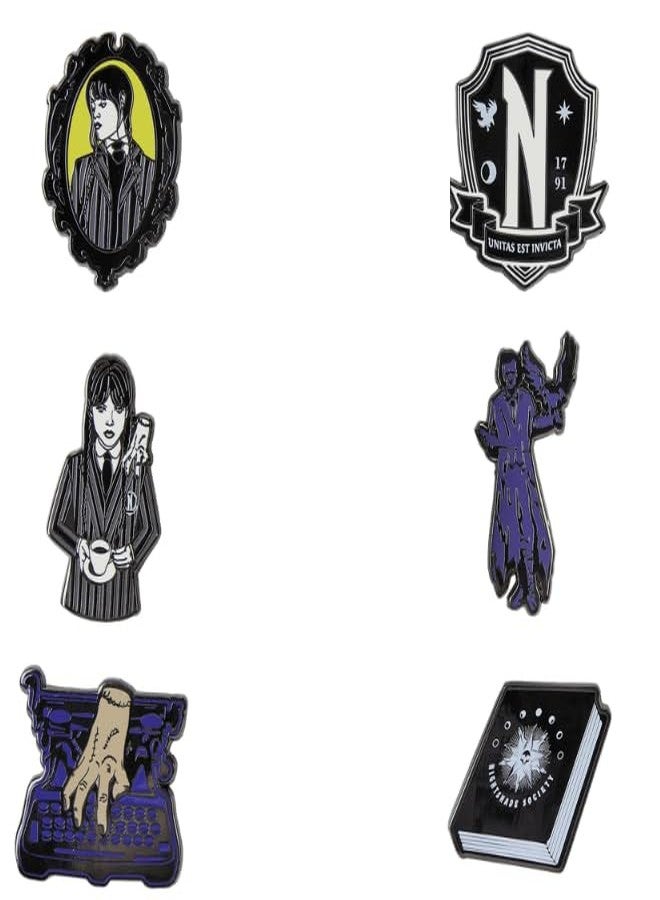 لاونج فلاي دبابيس صندوق الغموض من Loungefly لشخصية وينزداي آدامز من مسلسل Nevermore [دبوس واحد عشوائي] - Image 1