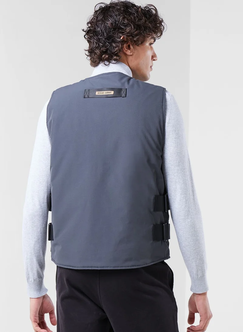 izzue Logo Gilet