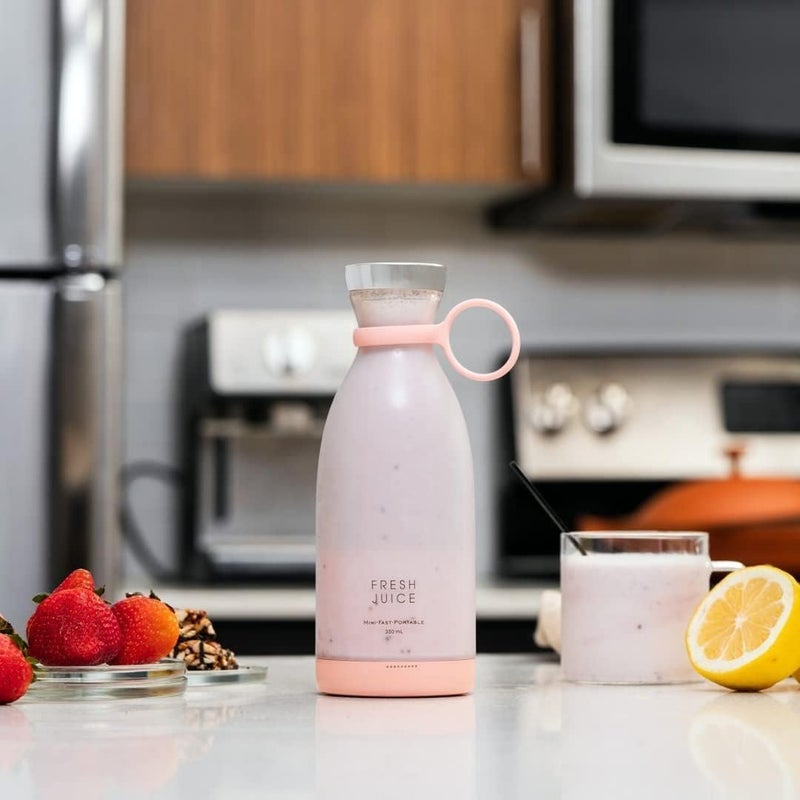 Katkit Portable Personal Size Mini Juicer Blender with USB Charging and Interchangeable Blades - By Katakeet 床 - Image 1