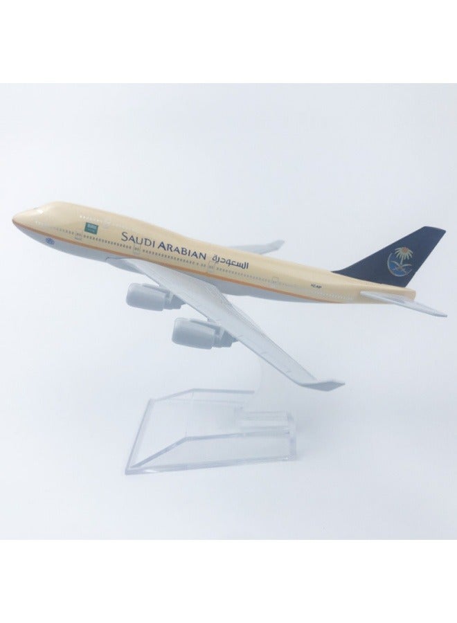 16CM Alloy Aircraft Display Model 1:400 Scale Saudi 747 Static Aircraft Collection Model Ornaments - Image 3