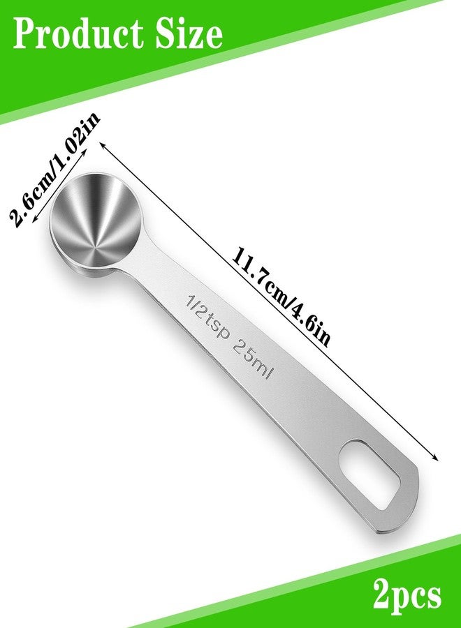 ملعقتان قياس صغيرتان (2.5 مل) من الفولاذ المقاوم للصدأ، بمقابض معدنية قصيرة، سعة كل منهما نصف ملعقة صغيرة، مثالية للطبخ والخبز والشاي والحساء. - Image 2