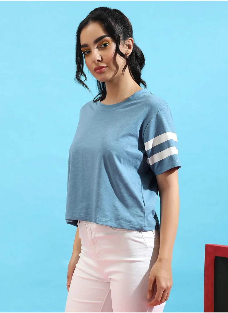 Campus Sutra Campus Sutra Women's Solid Light Blue Boxy Top For Casual Wear | Crew Neck | Short Sleeve | Poly Cotton Top Crafted With Regular Sleeve & Comfort Fit For Everyday Wear