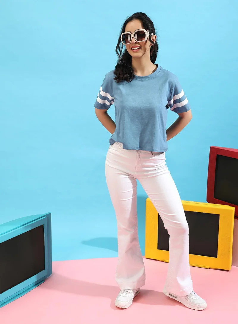 كامبوس سوترا Campus Sutra Women's Solid Light Blue Boxy Top For Casual Wear | Crew Neck | Short Sleeve | Poly Cotton Top Crafted With Regular Sleeve & Comfort Fit For Everyday Wear