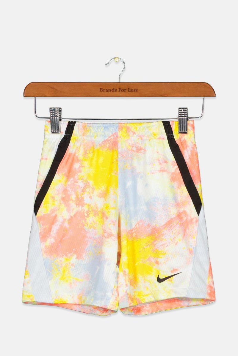 Nike شورتات رياضية للأطفال الأولاد بتصميم تلوين متدرج، كورال وأصفر وأسود - Image 1