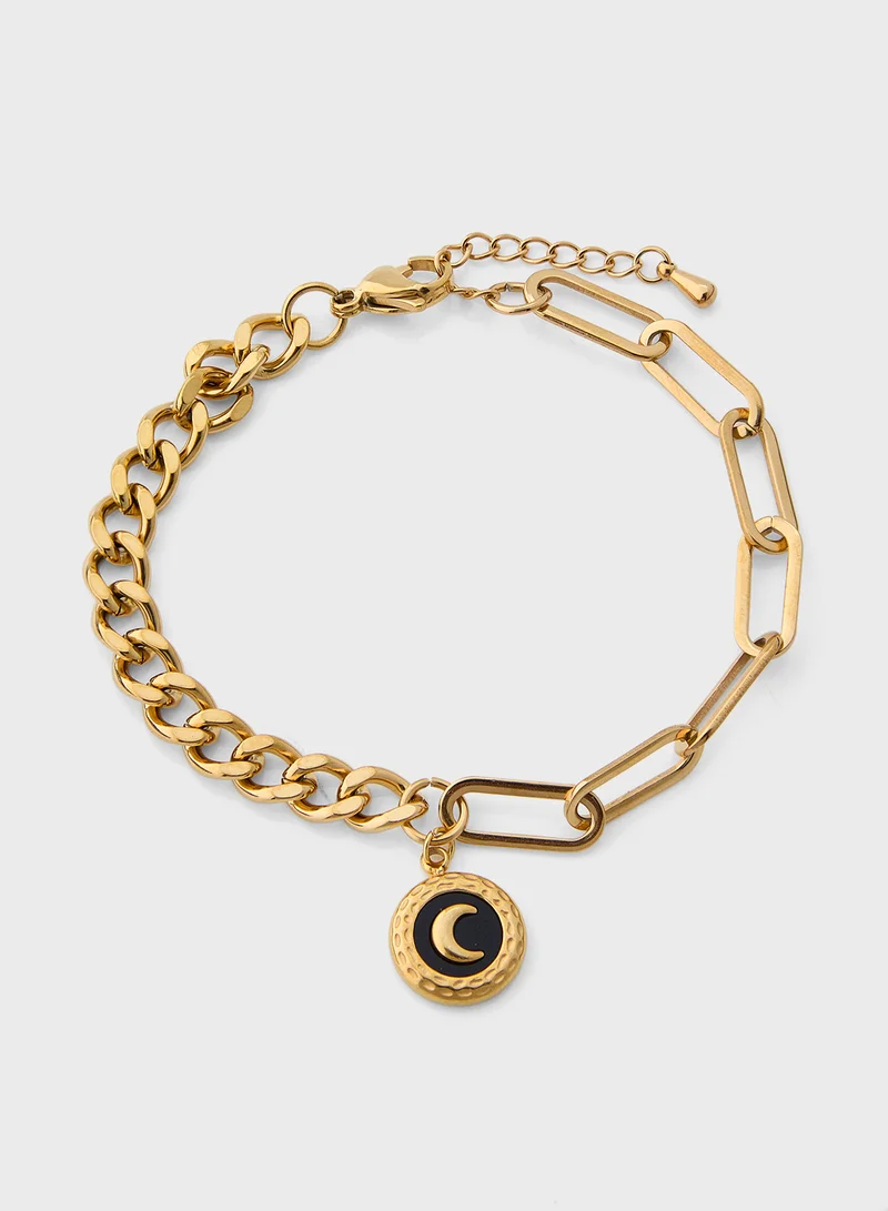 ستورتز Cresent Moon Bracelet