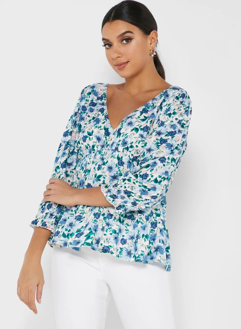 Ginger V-Neck Tier Top With Voluminous Sleeve