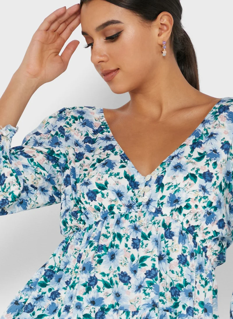 Ginger V-Neck Tier Top With Voluminous Sleeve