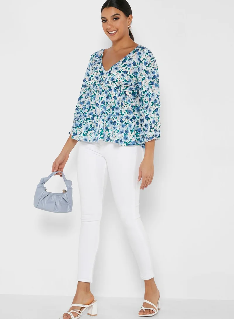 Ginger V-Neck Tier Top With Voluminous Sleeve