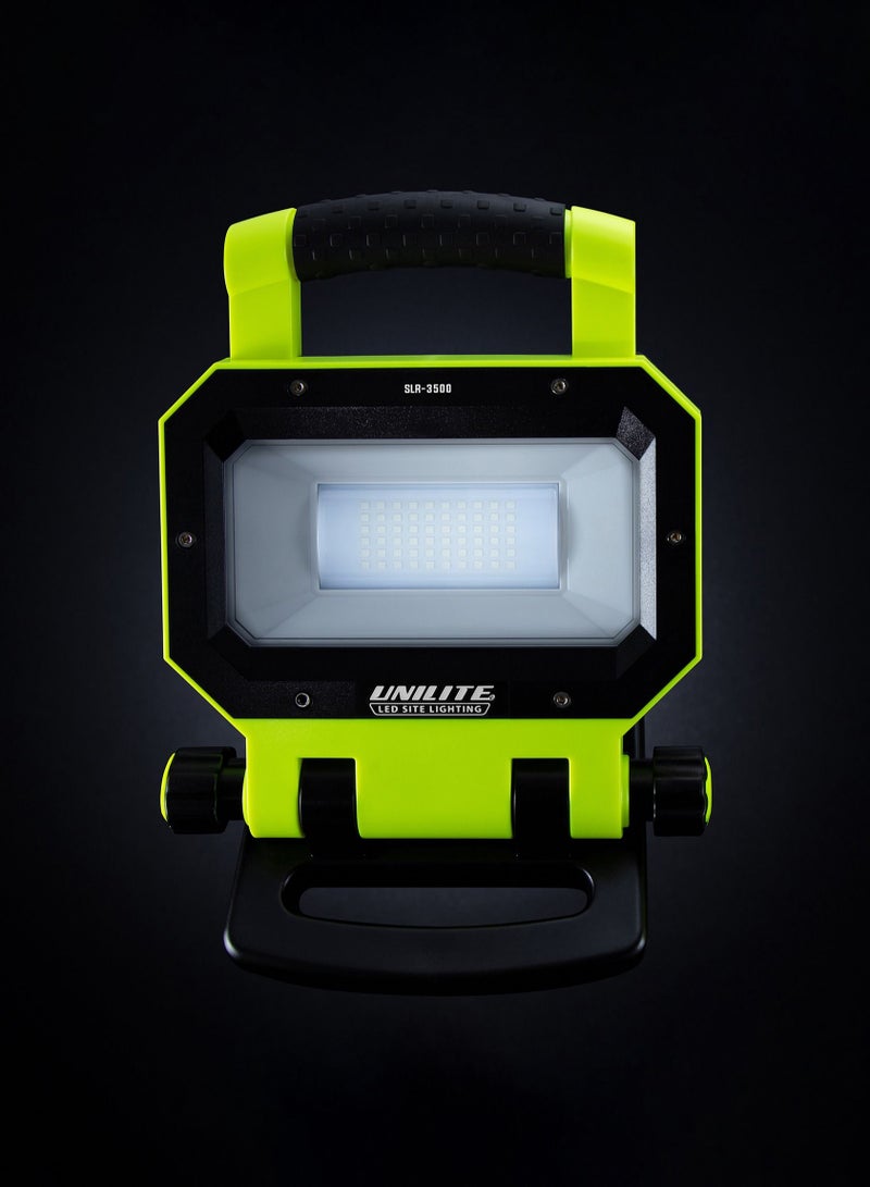 Unilite Slr 3500 Lumen Rechargeable Site Light - Image 2