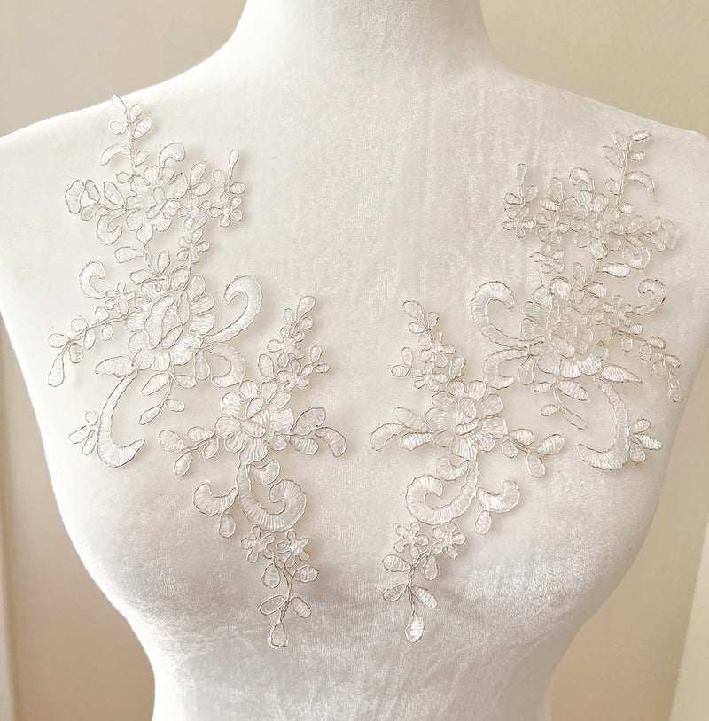 PEPPERLONELY 1 Pair Bridal Lace Flower Sew on Embroidered Lace Applique Wedding Dress Brides Headdress Adornment DIY Patch Clothing Accessories 22 x 10cm Red with Sequins