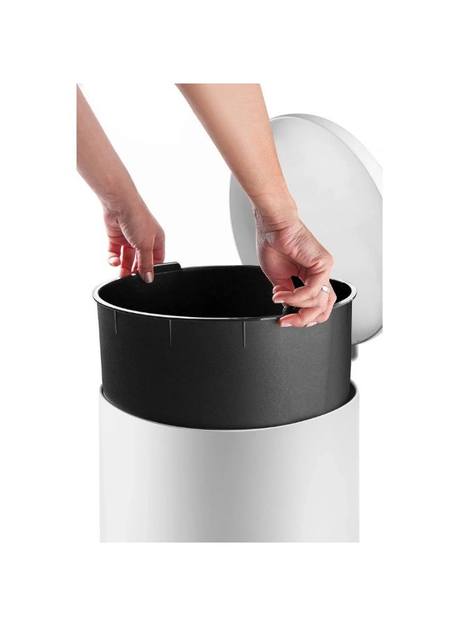 Primanova Stainless steel pedal waste bin with dome soft close lid & removable inner bucket anti slip odor control  31.5×41.6×56 cm  30 liter white - Image 5