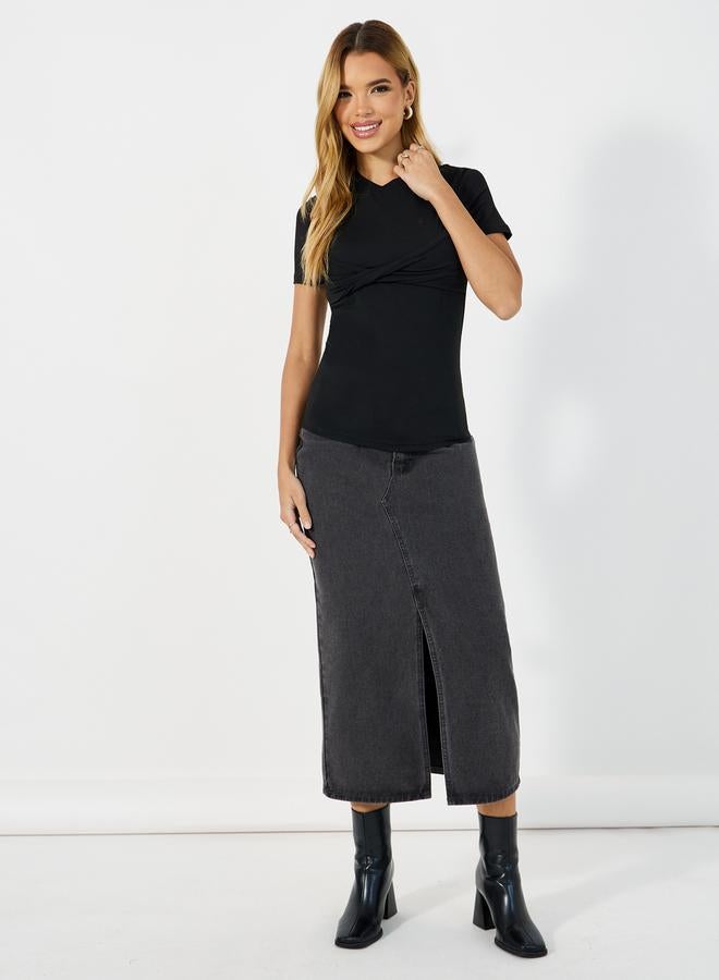 Styli Solid Short Sleeves Round Neck Fitted T-Shirt  - Image 2