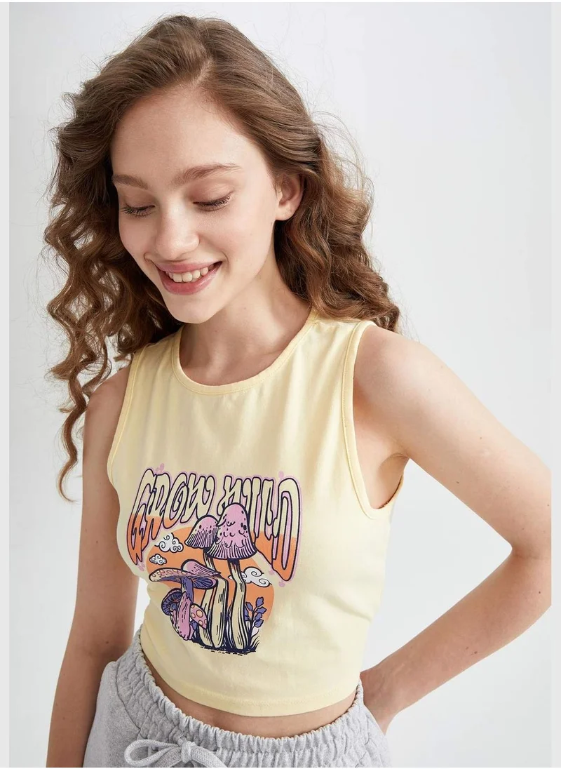 ديفاكتو Fitted Sleeveless Printed Vest