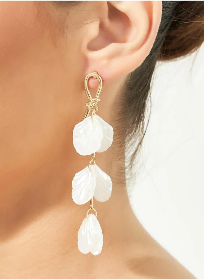 Styli Shell Dangle Earrings