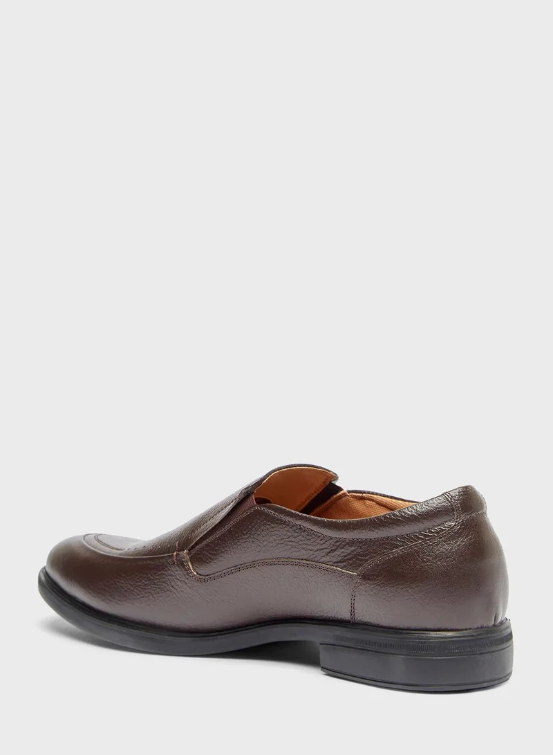 لو كونفورت Slip On Formal Shoes