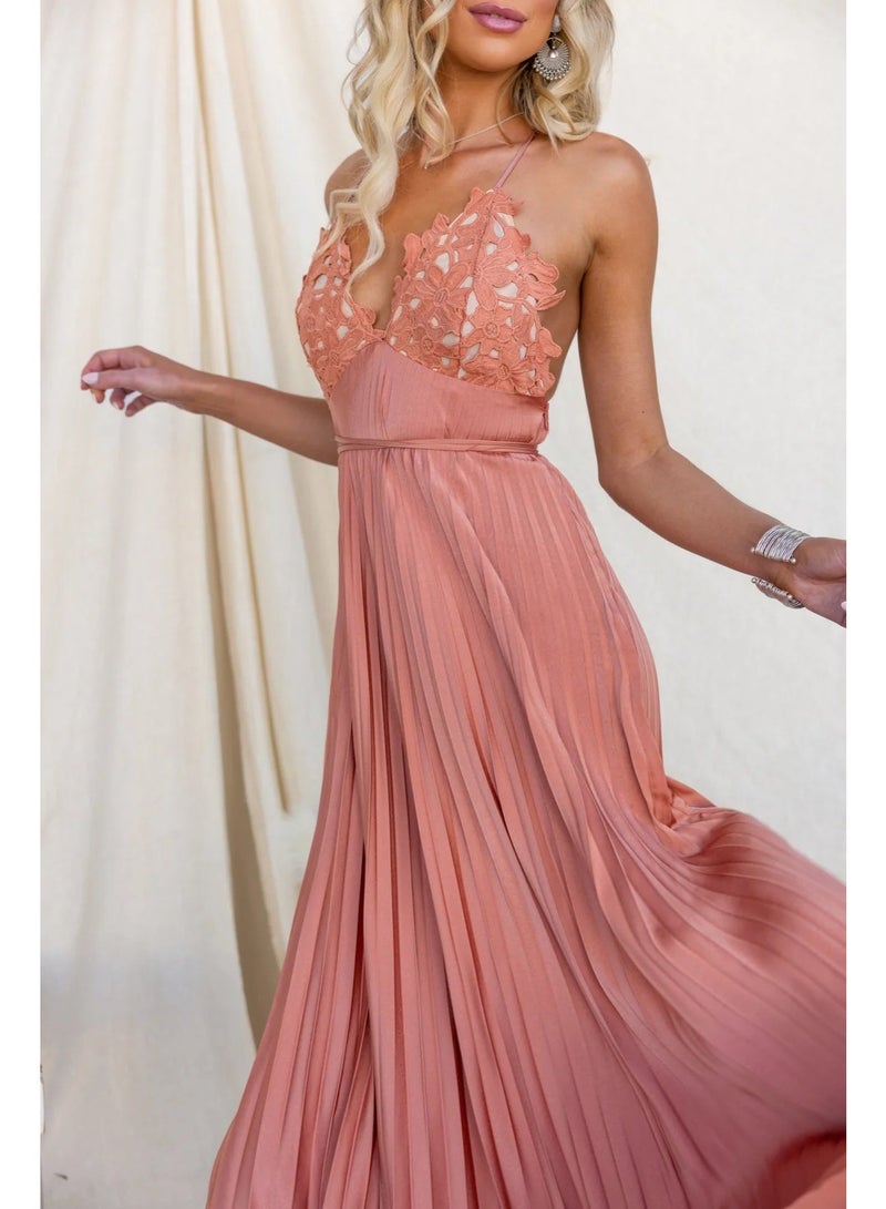 Summer Style Women's Fashion And Elegant Lace Patchwork Large Hem Strap Dress - Image 4