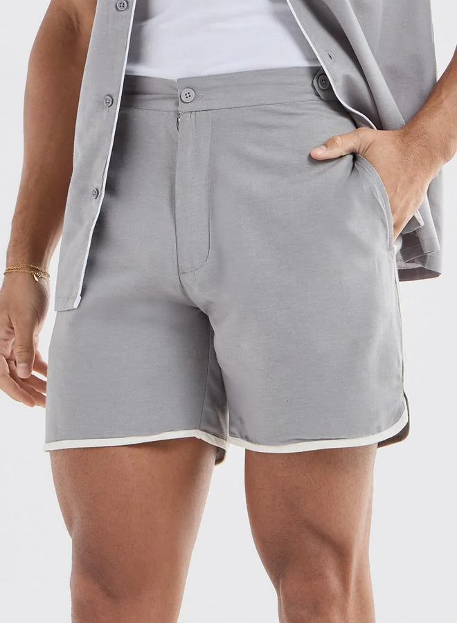 Splash FAV Shorts with Pockets and Piping Detail
