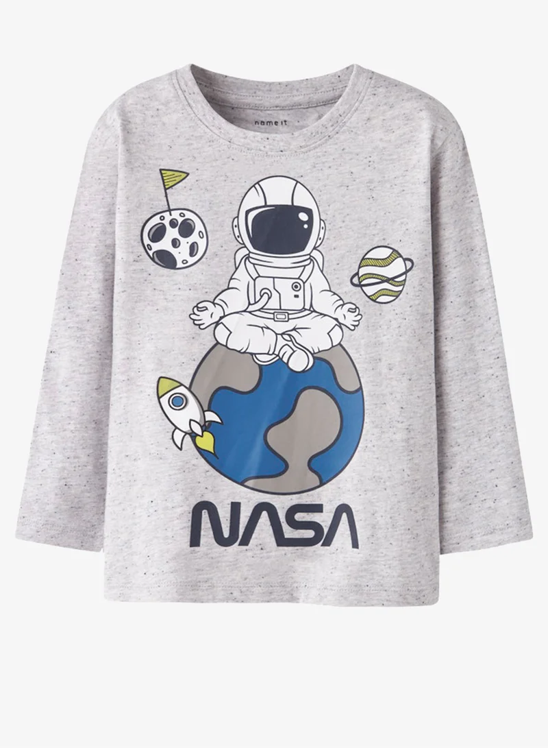 نيم ات تيشيرت للأطفال بياقة مستديرة بطبعة ناسا
