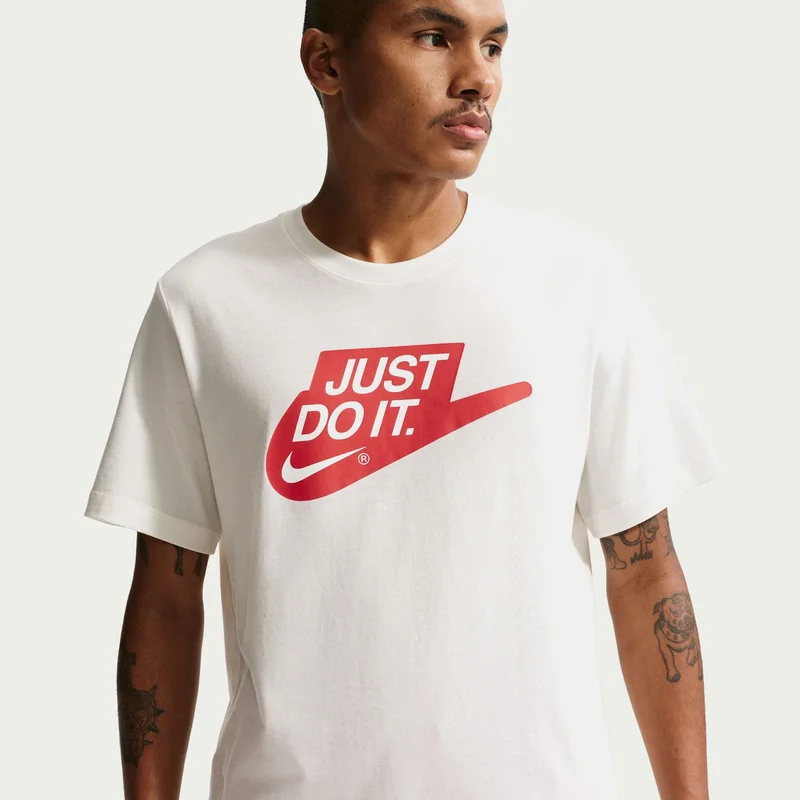 Nike Men's Sportswear T-Shirt