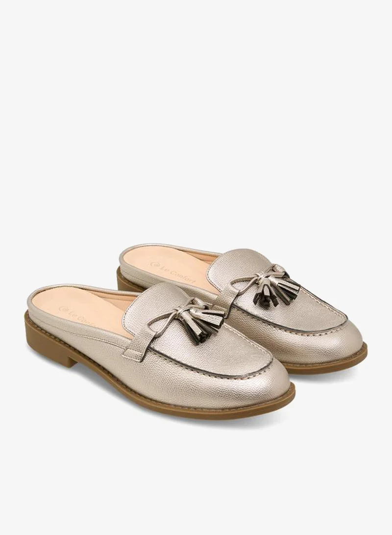 لو كونفورت حذاء نسائي بتفاصيل شراشيب