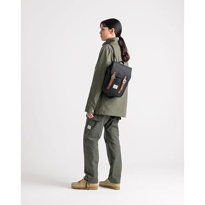 Herschel Womens Retreat Small Backpack Small Backpack - Image 5